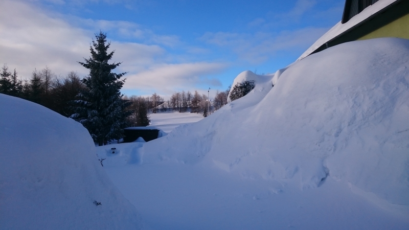 Foto6 über 1m Schnee 20190204
