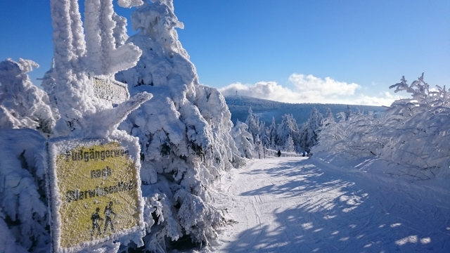 Fußgängerweg von Gipfel nach Othal 20160121