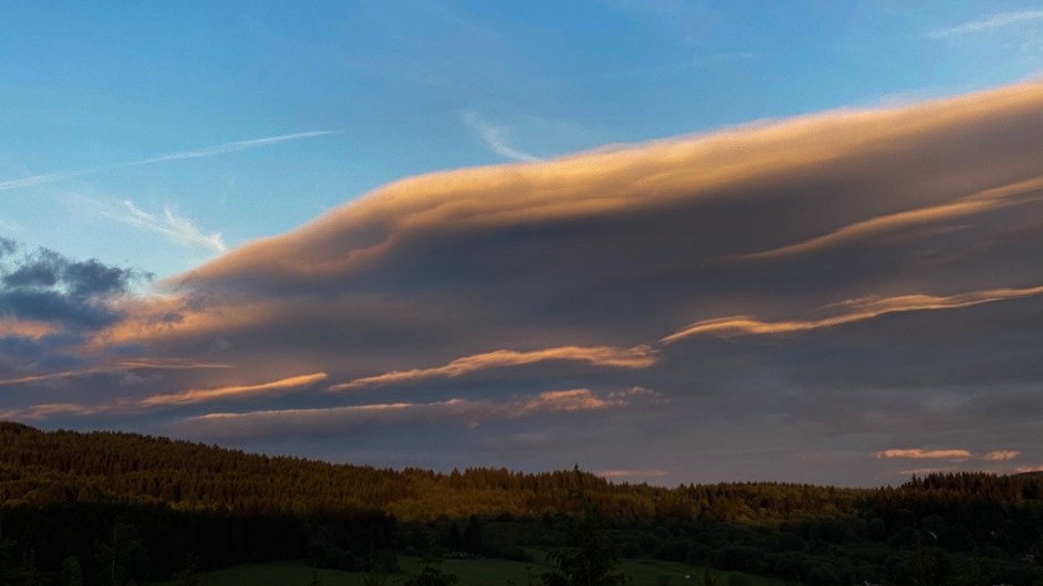 Bild leuchtende Wolken 20200621