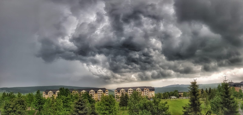 Bild3 Wolkenentwicklung Othal 20190606